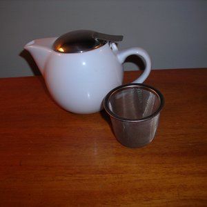 SOLD.....New Hues & Brews white ceramic TEAPOT w/infuser